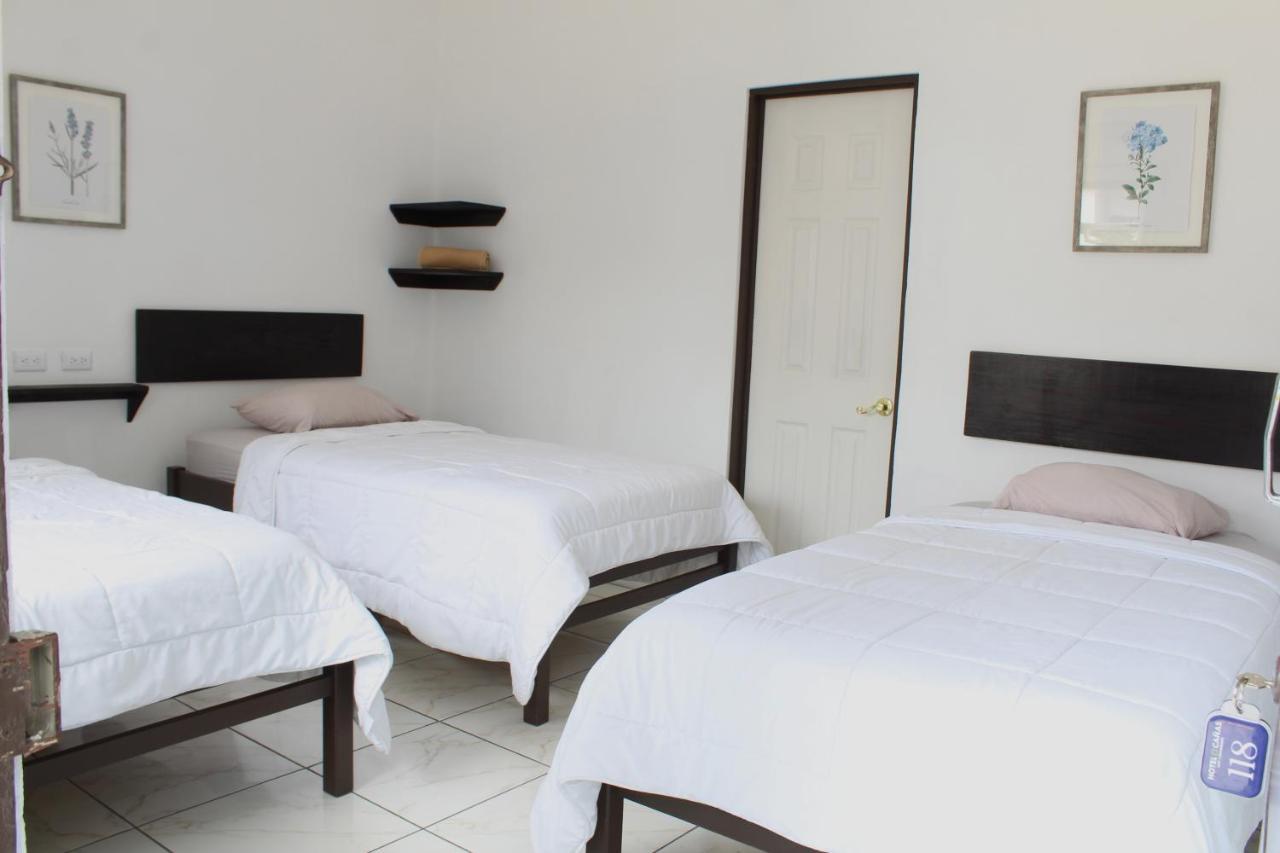 Hotel Canas Exterior photo